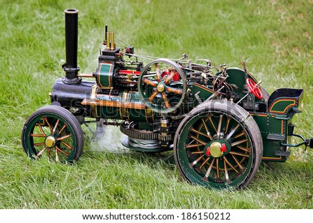 RUDGWICK, WEST SUSSEX/UK - AUGUST 27 : Toy traction engine at Rudgwick Steam Fair in Rudgwick East Sussex on August 27, 2011
