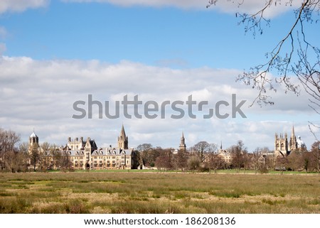 OXFORD, OXFORDSHIRE/UK - MARCH 25 : View of Oxford University colleges in Oxford on March 25, 2005