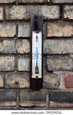 old outdoor thermometer - 22 degree Celsius