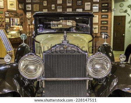 FORT LAUDERDALE, FLORIDA, USA - AUGUST 30: Fort Lauderdale Antique Car Museum exhibits collection of Packard autos on August 30, 2014 in Fort Lauderdale, Florida, USA. Collection includes 22 Packards