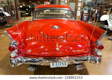 FORT LAUDERDALE, FLORIDA, USA - AUGUST 30: Fort Lauderdale Antique Car Museum exhibits a collection of Packard automobiles on August 30, 2014 in Fort Lauderdale, Florida, USA.