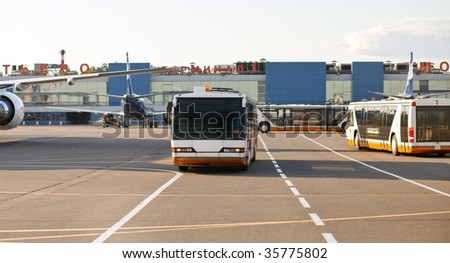 Airport bus