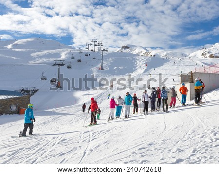 Zell am Cee - December 6, 2014: A lot of people come from the snow slope skiing and snowboarding at an altitude of 3000 m on the glacier Kitssteynhorn December 6, 2014, Zell am Cee, Kaprun, Austria