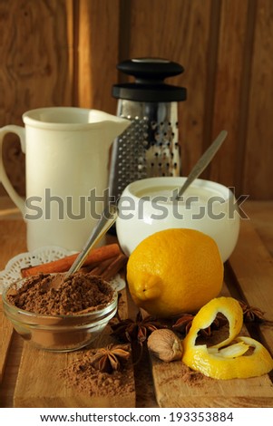 Cocoa, lemon, sauce and sugar bowl