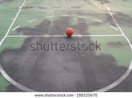 Basketball, Basket ball ball over floor