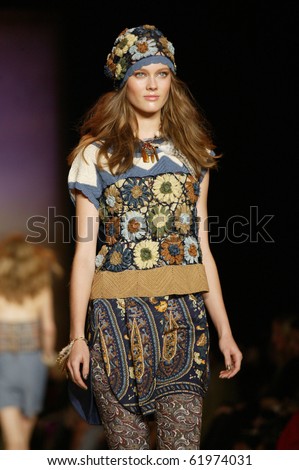 NEW YORK - SEPTEMBER 15: Top model Jac Jagaciak walks the runway at the Anna Sui collection presentation for Spring/Summer 2011 during Mercedes-Benz Fashion Week on September 15, 2010 in New York