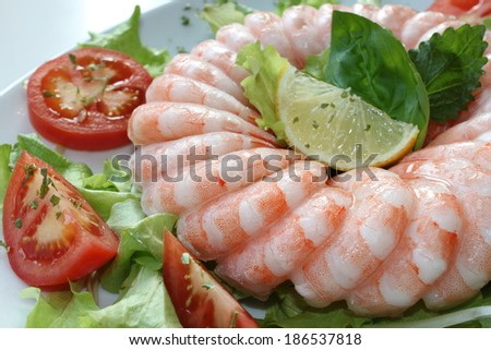 frozen shrimp ring with salad
