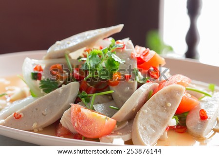 sliced vietnamese steamed pork sausage with sauce