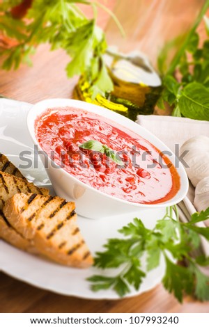 Tomato sauce, sauce ingredients for italian pasta.