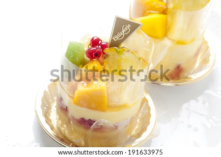 Tropical fruit cake
