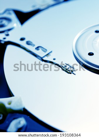 An image of Disk and magnetic head