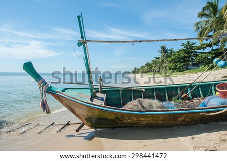 Fishing boats land on the coast