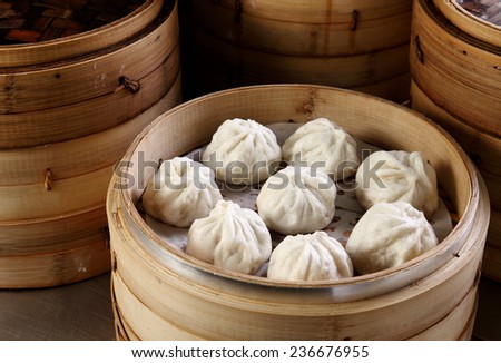xiaolongbao,steamed dumpling