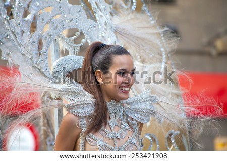 LAS PALMAS - February 14: Carnival queen heads the main parade, February 14, 2015 in Las Palmas, Gran Canaria, Spain