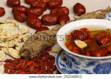 Four kinds of traditional Chinese herbal medicine