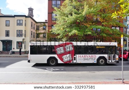 CAMBRIDGE, MA -16 OCTOBER 2015- The Harvard University Shuttle service provides bus transportation for students and staff on the campus of Harvard University in Cambridge and Allston, Massachusetts.