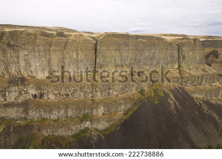 Visible fault lines in Basalt Rock along the Palouse River, southeastern Washington State