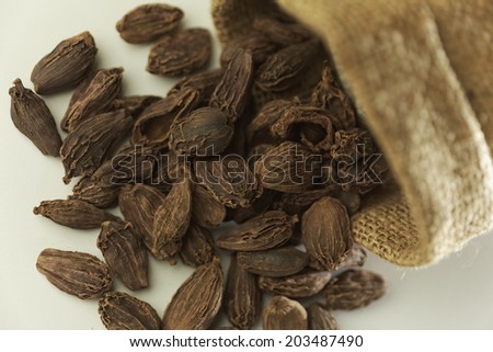 Indian spices-Indian spices-Cardamom bigger size.