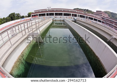 Sedimentation tank in a water treatment plant