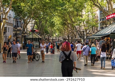 BARCELONA, SPAIN June 30, 2015: the lively las ramblas in barcelona