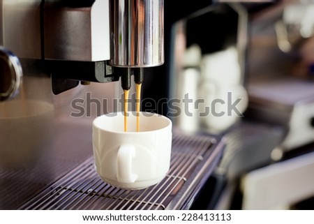 Preparation of coffee in a coffee machine