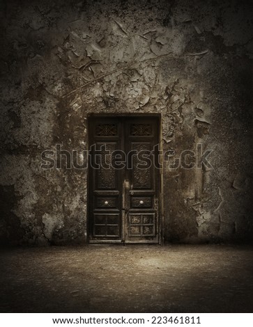 Mysterious closed door, Grunge and gloomy in environment