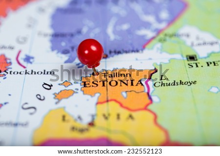 Map of Europe with a round red push pin placed on the city of Tallinn