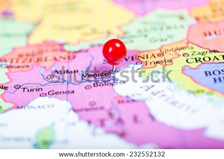 Map of Europe with a round red push pin placed on the city of Venice