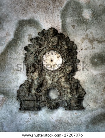 Old clock without pointers  represents the infinity of time. HDR technique.
