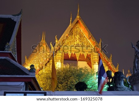 Wat Po at night, with glittering of worship.