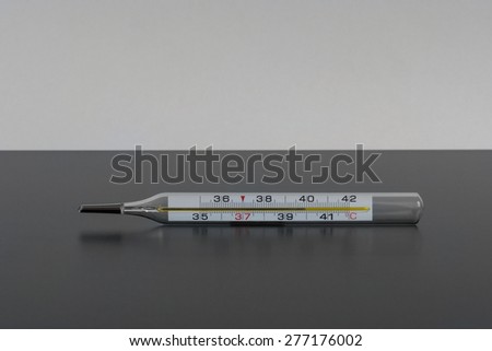 Medical thermometer for measurement of body temperature