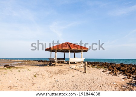 Landscape pavilion in the sea