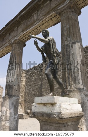 Pompeii Statues