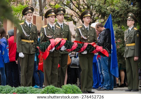 Volgograd, Russia - may 07, 2015: Cadets young guard with a wreath in memory of the fallen war