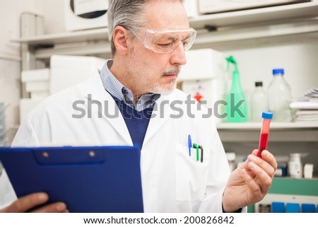 Man at work in a chemical lab
