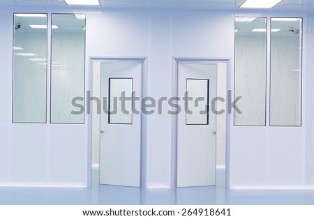 Doors separation in industrial building
