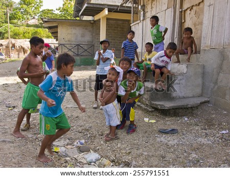 LAKE BAYANO, PANAMA - AUGUST 13, 2009: Children in town of Akua Yala, in the Comarca Kuna de Madungandi indigenous territory.