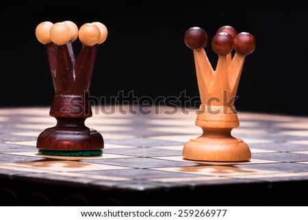 Two chess queens