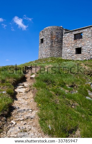 Path to old house on hill