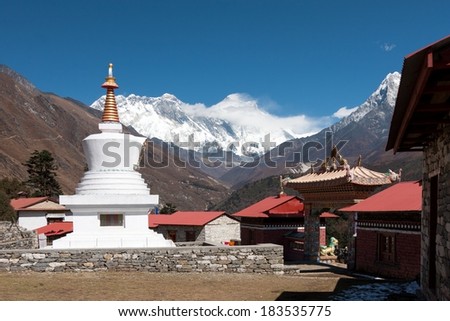 View of stupa at Tengboche Monastery with Mt. Everest, Nuptse to Lhotse ridge and Ama Dablam in the background, Tengboche, Solu Khumbu, Nepal.