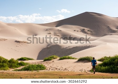 Sand dunes Khongoryn Els in Gobi Desert, Umnugovi, South Gobi, Mongolia.