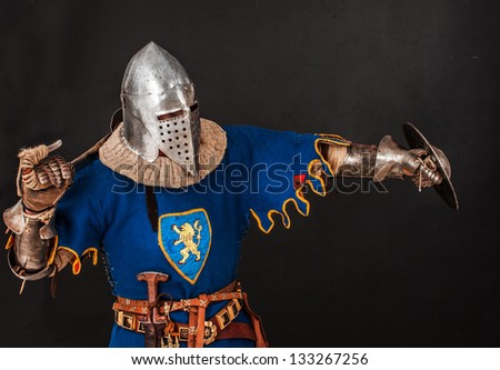 Image of knight who is defending himself