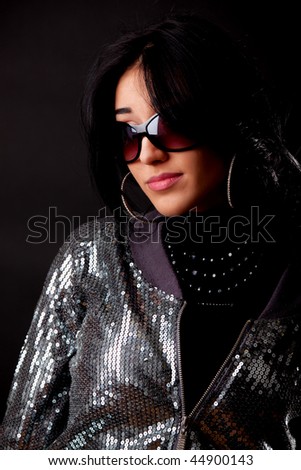 pretty model with summer sunglasses