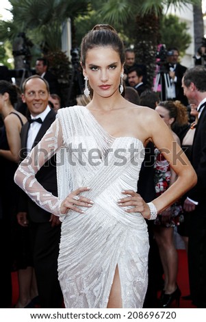 CANNES, FRANCE - MAY 20: Model Alessandra Ambrosio attends the \'Two Days, One Night\' premiere during the 67th Cannes Film Festival on May 20, 2014 in Cannes, France.