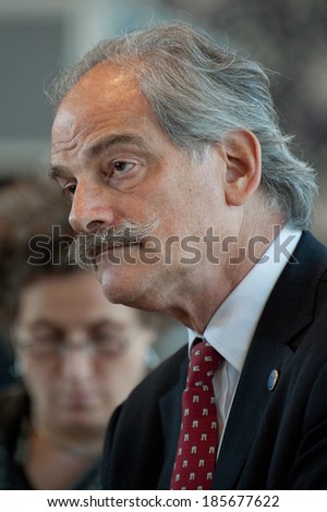 PARIS, FRANCE - OCTOBER 15, 2011 : John Lipsky in french Ministry of economy during the G20 Finances in Paris.