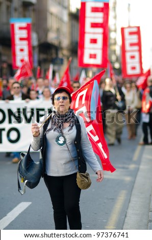 PONTEVEDRA, SPAIN - MARCH 11:  Labor unions march in demonstration to protest the labor reform approved by the government of Spain on March 11, 2011 in Pontevedra, Spain