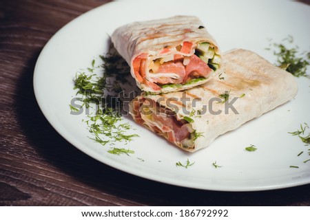 smoked salmon wrap