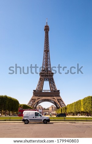 Eiffel Tower on a clear day in Paris, France/Eiffel Tower on a clear day/Eiffel Tower on a clear day in Paris, France