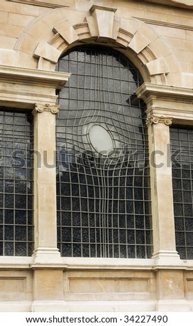 Oval shaped window with oval central point