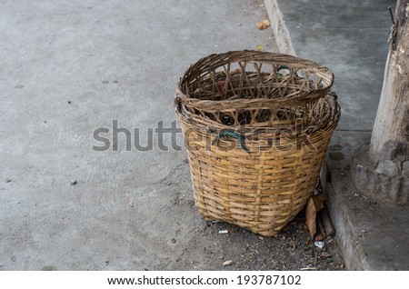 Weave waste basket